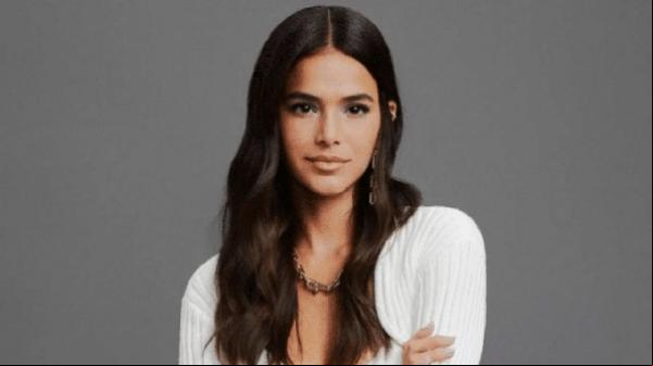 Bruna Marquezine vive romance 