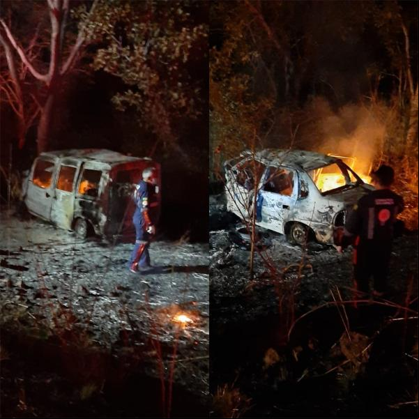 Carros pegam fogo após colisão.(Imagem:Reprodução /Redes Sociais)