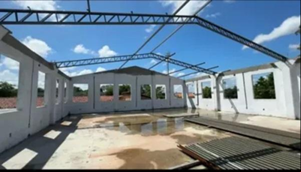 A nova biblioteca tem dois pavimentos e terá uma plataforma elevatória para promover a ibilidade.(Imagem:Ascom Uespi)