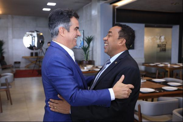 Senador Ciro Nogueira promove almoço de confraternização com prefeitos piauienses.(Imagem:Divulgação)