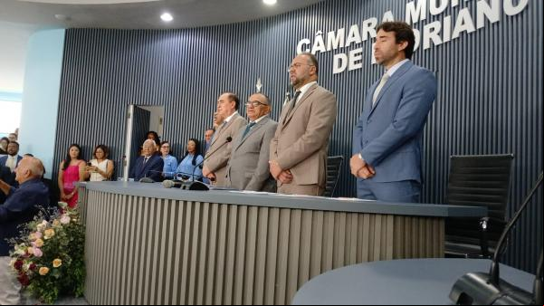 Floriano dá início ao novo ciclo istrativo com posse do prefeito, vice e vereadores(Imagem:FlorianoNews)