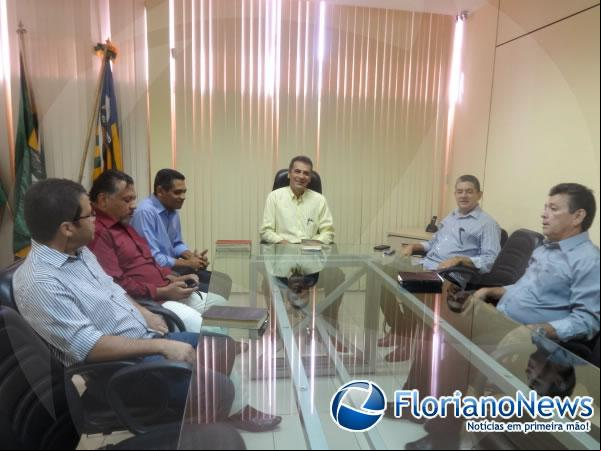 Gilberto Júnior recebeu Pastores da APLEF para oração.(Imagem:FlorianoNews)