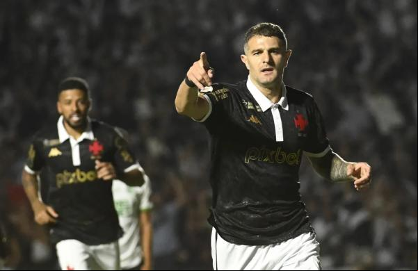 Vasco x América-MG Vegetti e Paulinho(Imagem:André Durão)