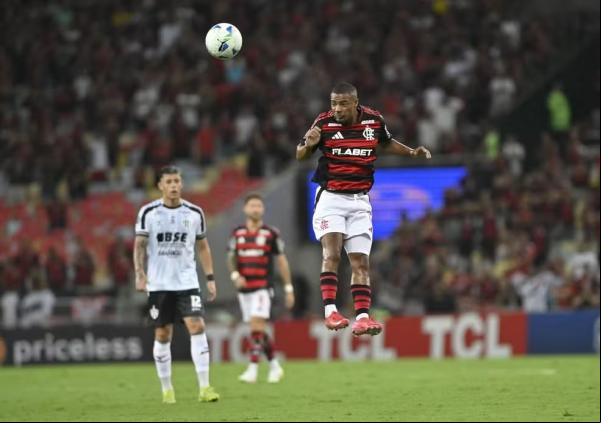 De la Cruz foi o autor do gol do Flamengo no Central Córdoba pela Libertadores 2025.(Imagem:André Durão)