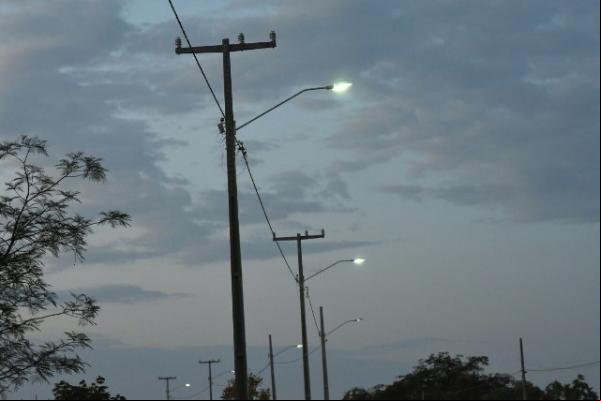 Implantação de iluminação da Avenida São Pio é inaugurada pela Prefeitura de Floriano.(Imagem:SECOM)