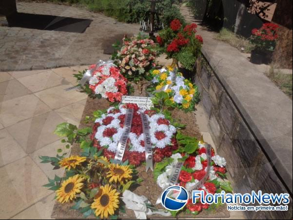 Túmulo de Frei Vicente Cardone.(Imagem:FlorianoNews)