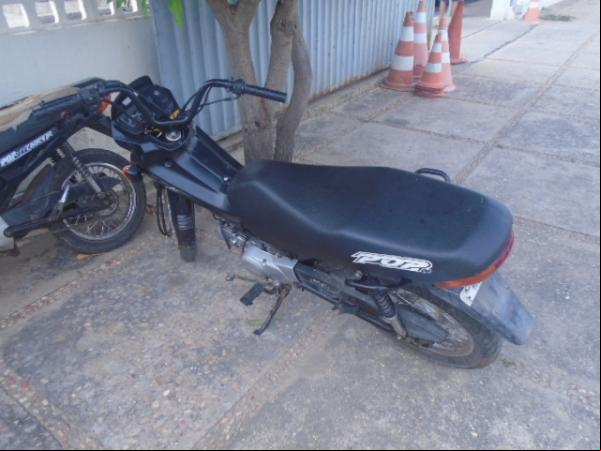 Motocicleta roubada no bairro Manguinha é recuperada pela Polícia Militar.(Imagem:FlorianoNews)