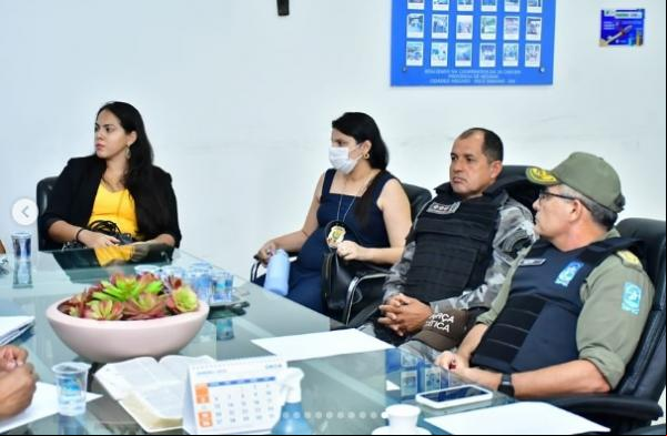 Prefeito de Floriano discute medidas para reforçar segurança no Mercado Público Central(Imagem:Reprodução/Instagram)