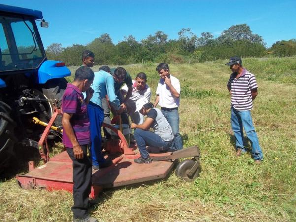 Operadores de máquinas agrícolas de Floriano am por capacitação.(Imagem:Assessoria de Comunicação)
