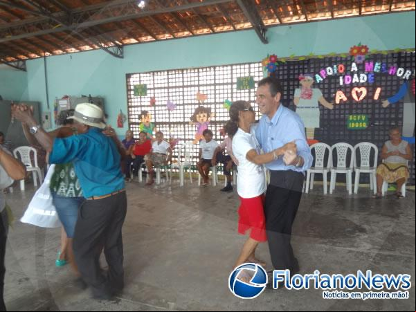 Centro de Referência da Assistência Social realizou prévia carnavalesca para idosos.(Imagem:FlorianoNews)