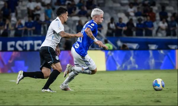 Cruzeiro e Grêmio ficam no 1 a 1 pelo Brasileiro.(Imagem:GUSTAVO ALEIXO/CRUZEIRO/DIREITOS RESERVADOS)