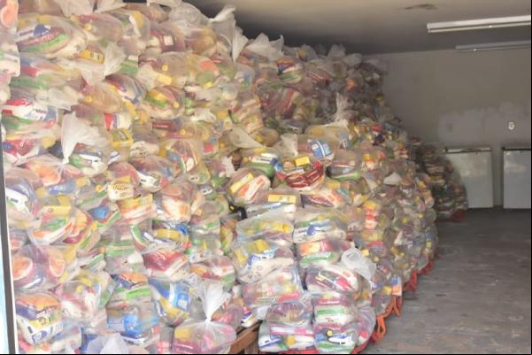 Alimentos que serão distribuidos(Imagem:SECOM)