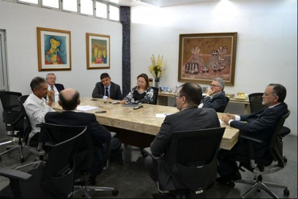 TCE vai acionar justiça para derrubar decisão do TJ/PI sobre subconcessão da Agespisa.(Imagem:florianonews.piauiconectado.com)