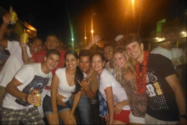 Primeiro dia de carnaval arrasta milhares de pessoas em Floriano.(Imagem:FlorianoNews)