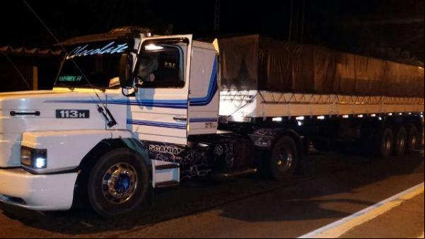 PRF apreende 147 comprimidos de anfetaminas com caminhoneiro no Piauí. (Imagem:PRF)