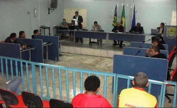Câmara aprova Decreto, afasta Valdir, e Elmar assumirá a prefeitura(Imagem:Noticias de Uruçui)