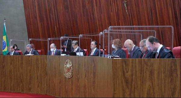 O pré-candidato à Presidência da República pelo Podemos, Sérgio Moro, voltou a acusar o presidente Jair Bolsonaro por ter progressivamente