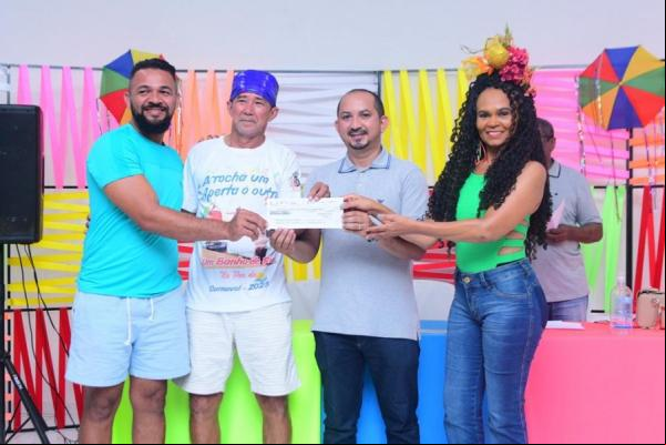 Carnaval de Floriano: escola