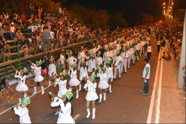  Cerca de 25 mil pessoas participam do desfile da Independência em Floriano(Imagem:Força Tatica)