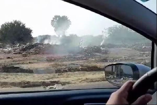 Foco de incêndio em lixo doméstico em Teresina (Imagem:Reprodução/Laisa Mendes)