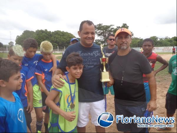 Escolinha do Jó promoveu domingo esportivo em Nazaré do Piauí.(Imagem:FlorianoNews)