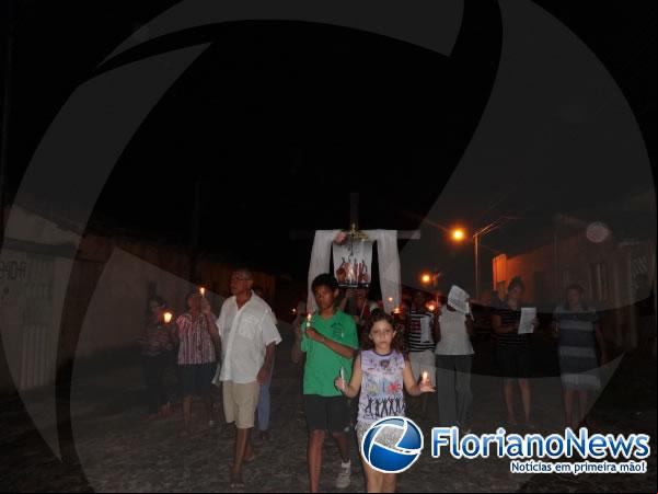 Fieis participam da Via Sacra em ruas de Floriano.(Imagem:FlorianoNews)