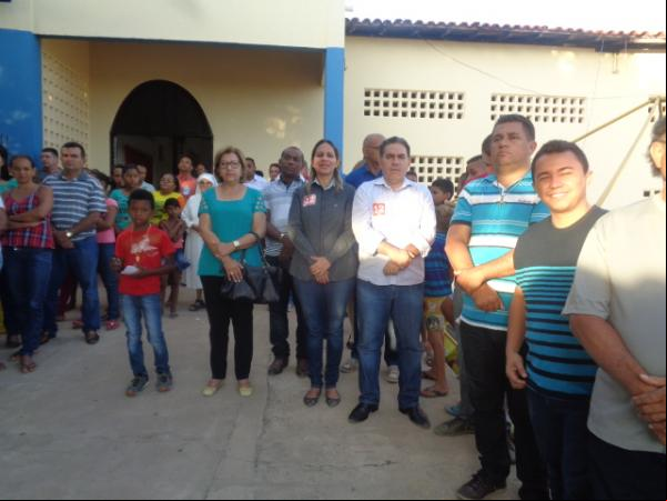 Fieis participam da abertura dos festejos de Nossa Senhora das Mercês em Floriano.(Imagem:FlorianoNews)