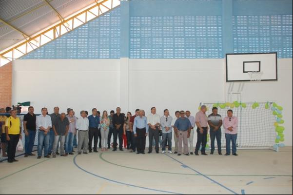 Escola Municipal José Francisco Dutra ganha Quadra Coberta.(Imagem:Secom)