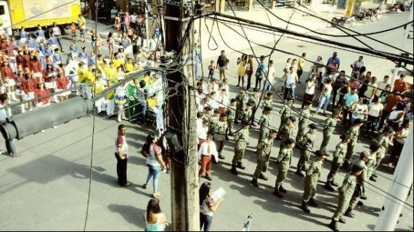 Ginásio Primeiro de Maio celebra 61 anos de fundação com desfile cívico. (Imagem:FlorianoNews)