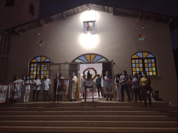 Fiéis participam do encerramento do festejo de Nossa Senhora SantAna em Floriano(Imagem:FlorianoNews)