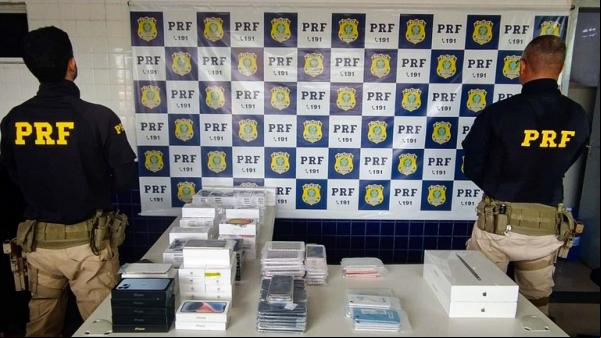 PRF em Floriano apreende 169 produtos eletrônicos importados ilegalmente(Imagem:Divulgação/PRF)