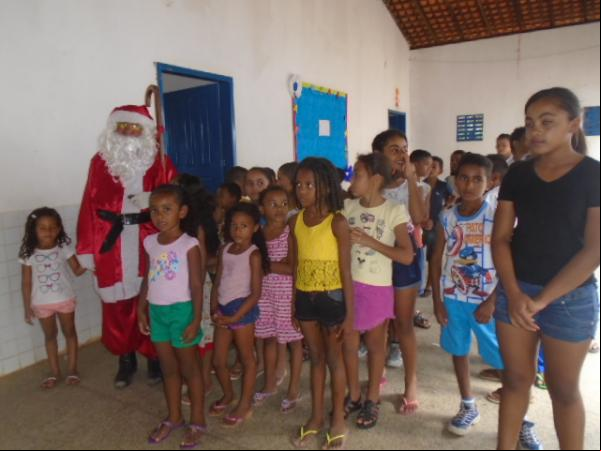 Natal antecipado faz a alegria de crianças da localidade Vereda Grande.(Imagem:FlorianoNews)