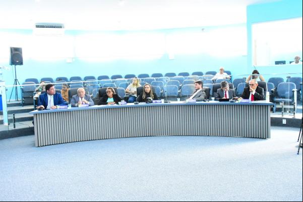 Câmara de Floriano encerra sessão sem votar os projetos da pauta do dia(Imagem:CMF)