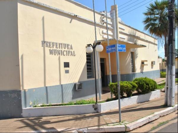 Prédio da prefeitura fica localizado no Centro da cidade.(Imagem:Prefeitura de Miguel Alves/Divulgação)