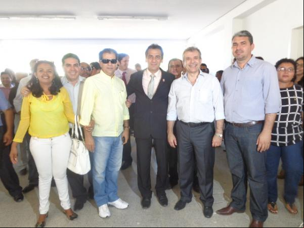 Prefeito Gilberto Júnior inaugurou obra do Mercado do Cruzeiro.(Imagem:FlorianoNews)