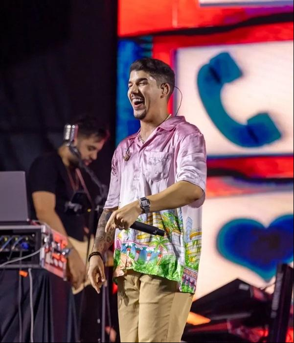 ZÉ VAQUEIRO DURANTE O SHOW