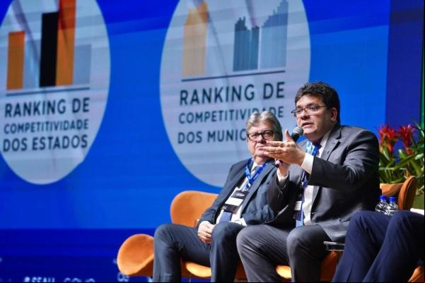 Governador Rafael Fonteles foi um dos istas do lançamento do Ranking de Competitividade dos Estados e dos Municípios 2024.(Imagem:Divulgação)
