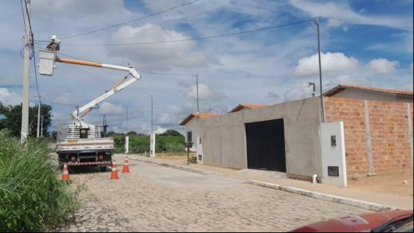 Floriano reforça iluminação pública com mais de 2.300 serviços executados no primeiro trimestre de 2025.(Imagem:Secom)