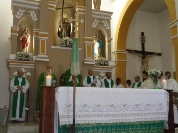 Fieis participam da última missa de Dom Valdemir na Catedral São Pedro de Alcântara.(Imagem:FlorianoNews)