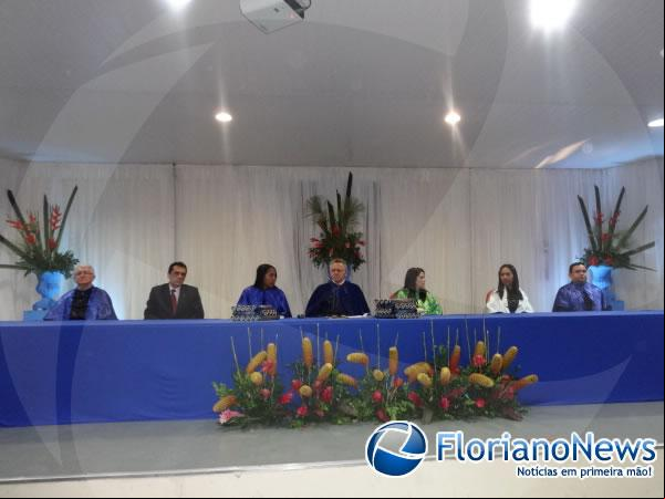 Curso de istração Pública do CEAD/UFPI forma turma no Polo UAB de Floriano.(Imagem:FlorianoNews)