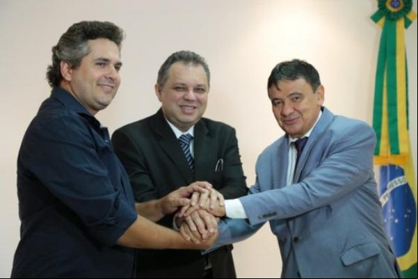 Governo do Piauí transfere istração de 6 hospitais para Fundação Hospitalar.(Imagem:florianonews.piauiconectado.com)