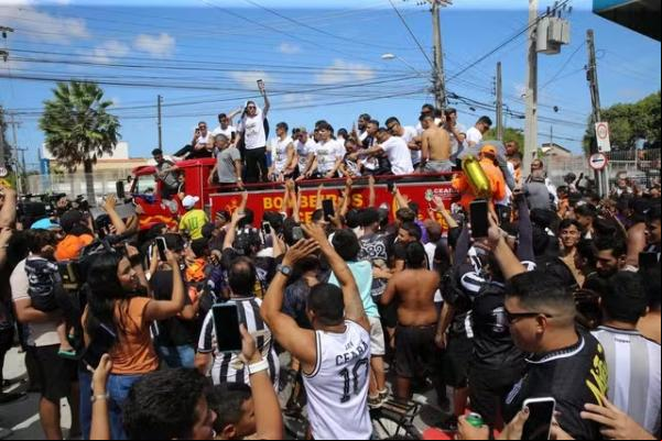 Ceará, torcida.(Imagem:Kid Júnior/SVM)