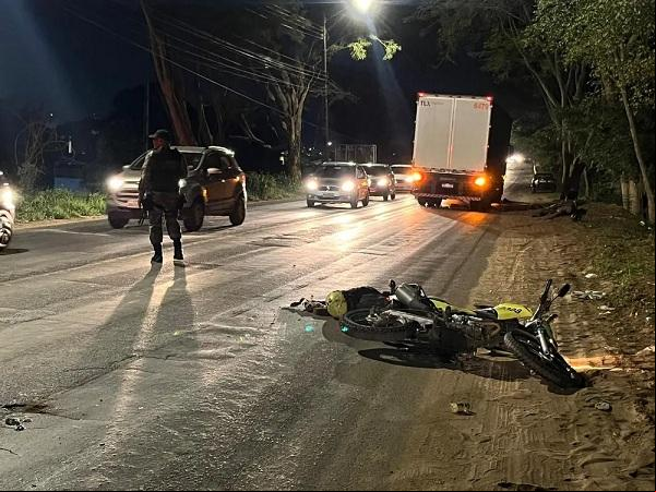 Acidente na BR 343 que deixou uma pessoa morta.(Imagem:Daniel Aires - TV Clube )