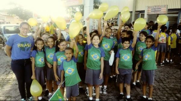 Centro Educacional Peniel realiza eata de abertura da copa do mundo(Imagem:FlorianoNews)