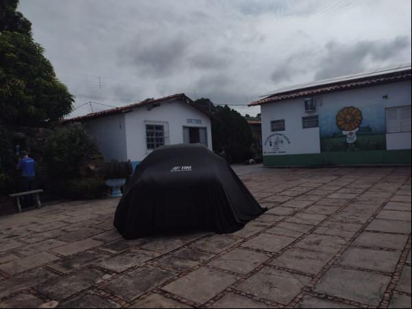 APAE de Floriano recebe veículo através do programa
