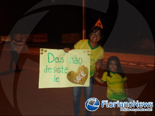 Jovens participaram de Caminhada para Jesus em Floriano.(Imagem:FlorianoNews)