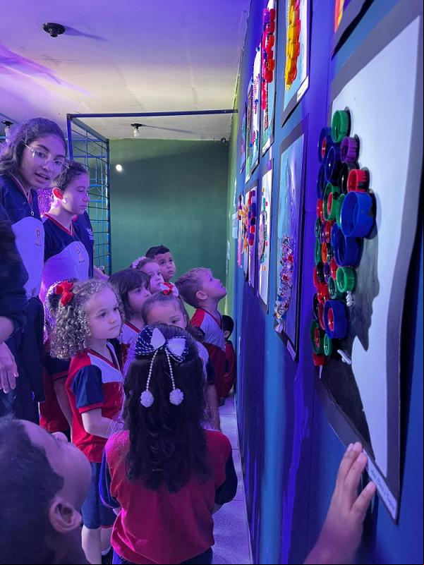 Alunos da Escola Pequeno Príncipe mostram que é possível transformar o mundo com pequenos gestos(Imagem:EPP)