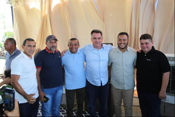 Ciro se reúne com prefeitos e lideranças em almoço promovido pelo deputado Fábio Xavier(Imagem:Ascom)