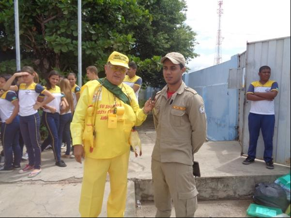 Corpo de Bombeiros realiza palestra sobre prevenção de incêndio e uso de extintores.(Imagem:FlorianoNews)
