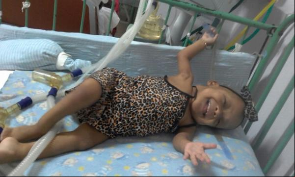 Com 4 anos e apenas 9 quilos, criança pede ajuda para voltar para casa.(Imagem:Arquivo pessoal)